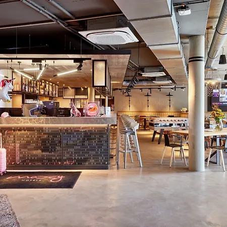 Moxy Hotel 3*