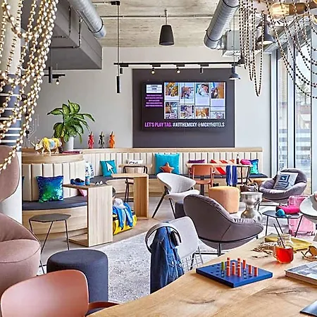 Moxy Hotel 3*