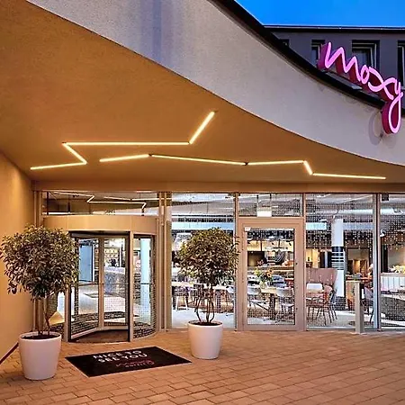 Hotel Moxy